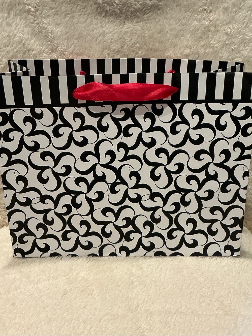 Zebra Gift Bag Collection - 2 - Picture 3 of 3